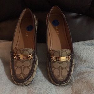 Coach flats